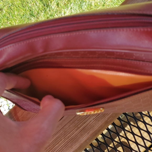 GUCCI Bag! - Picture 6 of 12